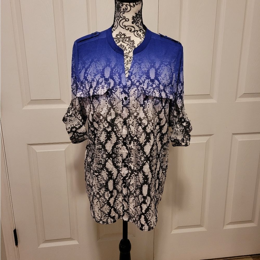 Calvin Klein woman's animal print ombre button up shirt